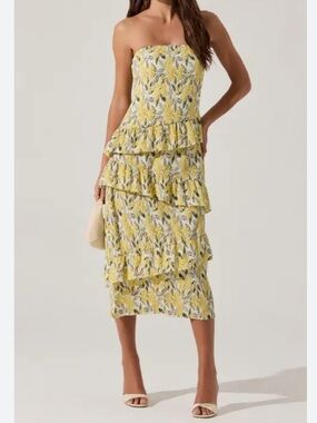 Wayf Tiered Floral size m